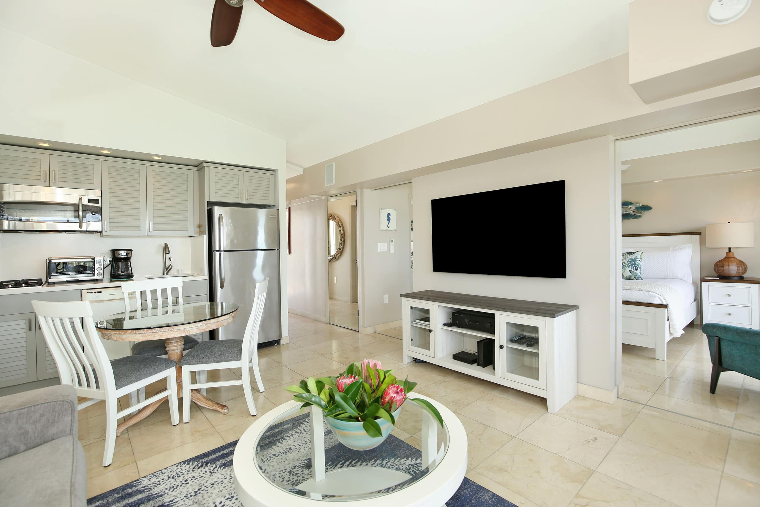 Condo in Honolulu · ★4.68 · 1 bedroom · 2 beds · 1 private bath - Image 6