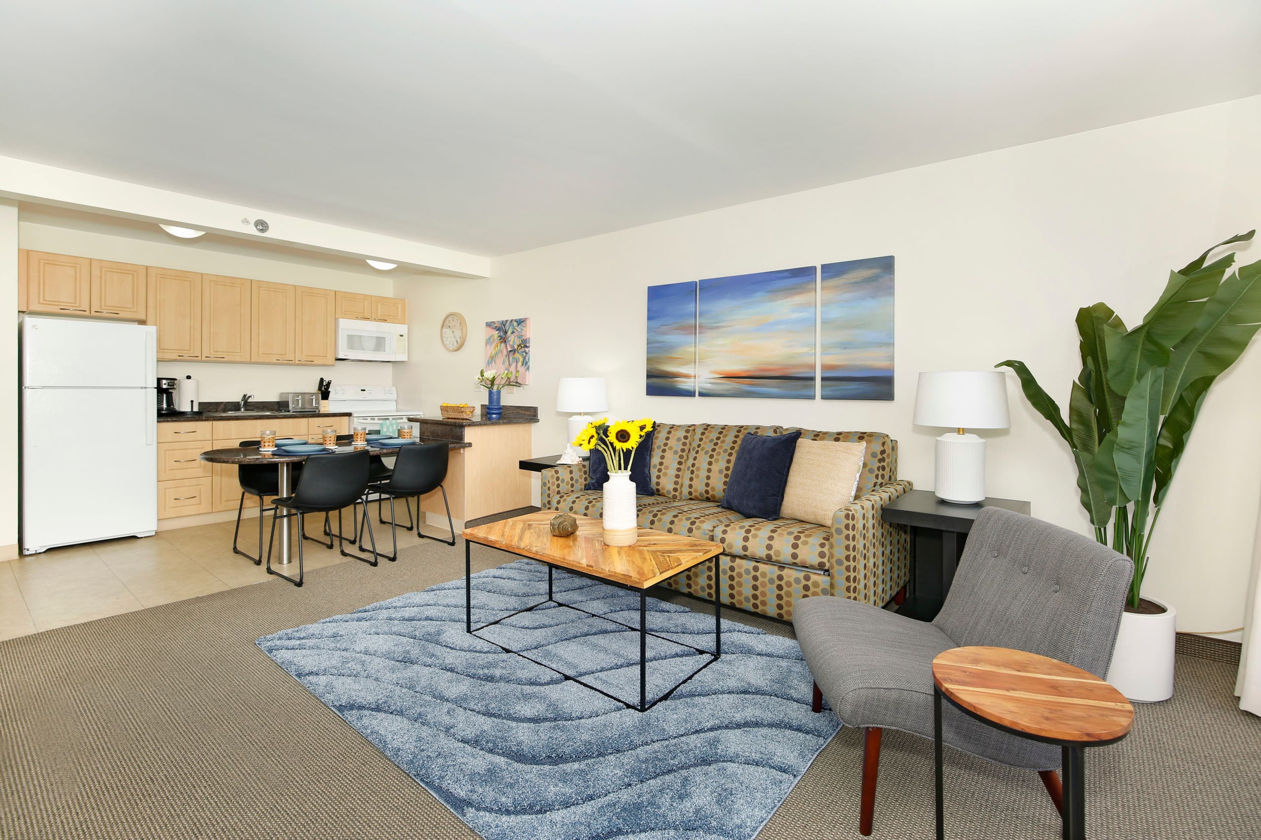 Condo in Honolulu · ★4.9 · 1 bedroom · 2 beds · 1 private bath - Image 4