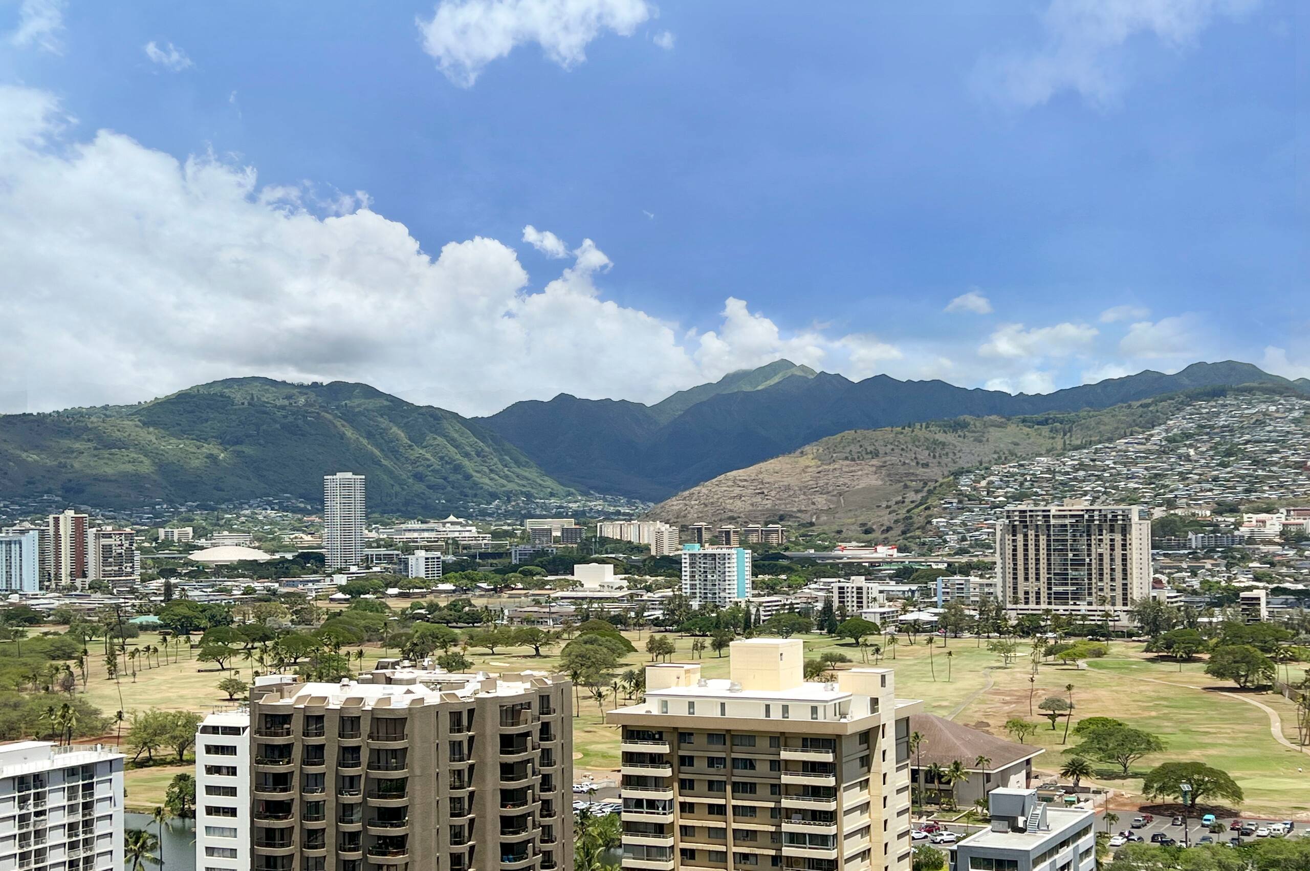 Condo in Honolulu · ★4.9 · 1 bedroom · 2 beds · 1 private bath - Image 16