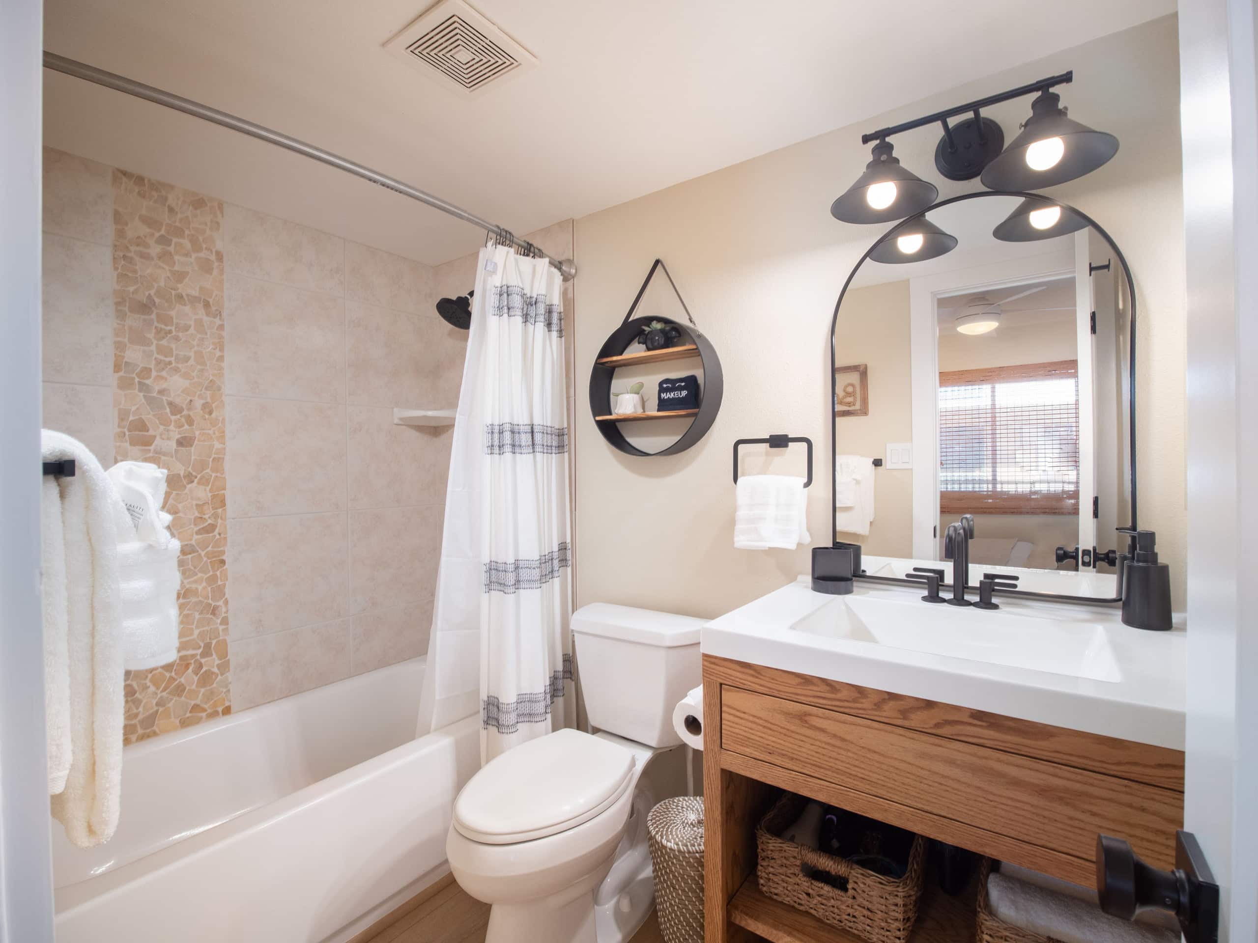 Condo in Kihei · ★4.83 · 2 bedrooms · 4 beds · 2 private baths - Image 12