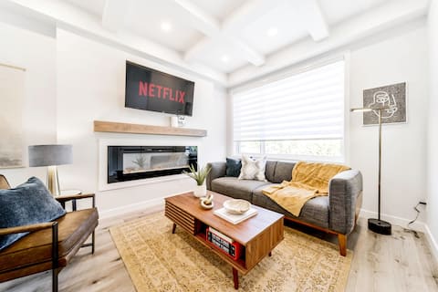 Top Airbnb: Nordic Retreat | 4BR | Min to WEM & DT | AirCon! in Glenwood