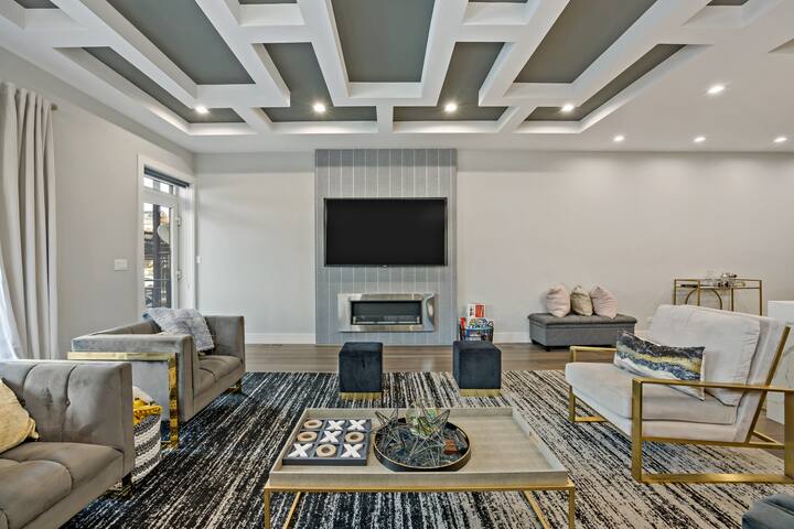 Spacious 4 Bedroom Condo gallery image 2