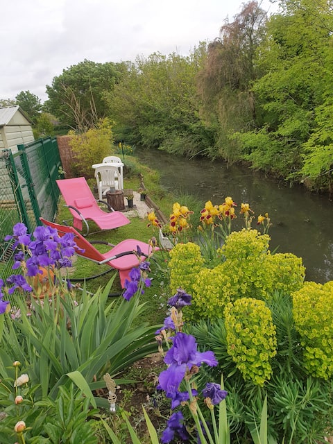 a quiet little spot