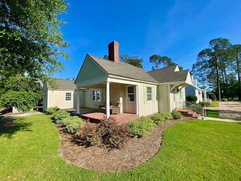 Palm Cottage-Historic Charm Meets Modern Comfort