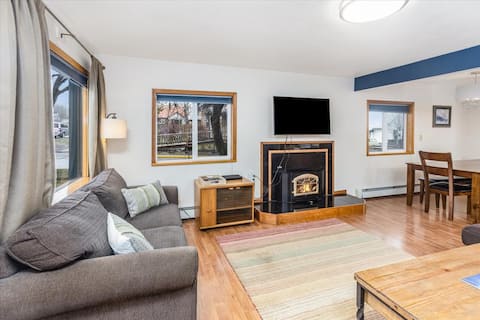Popular Airbnb listing: Large Downtown Home in Seward
