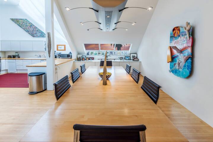 Architectural 1BR+Loft, By Beach gallery image 4