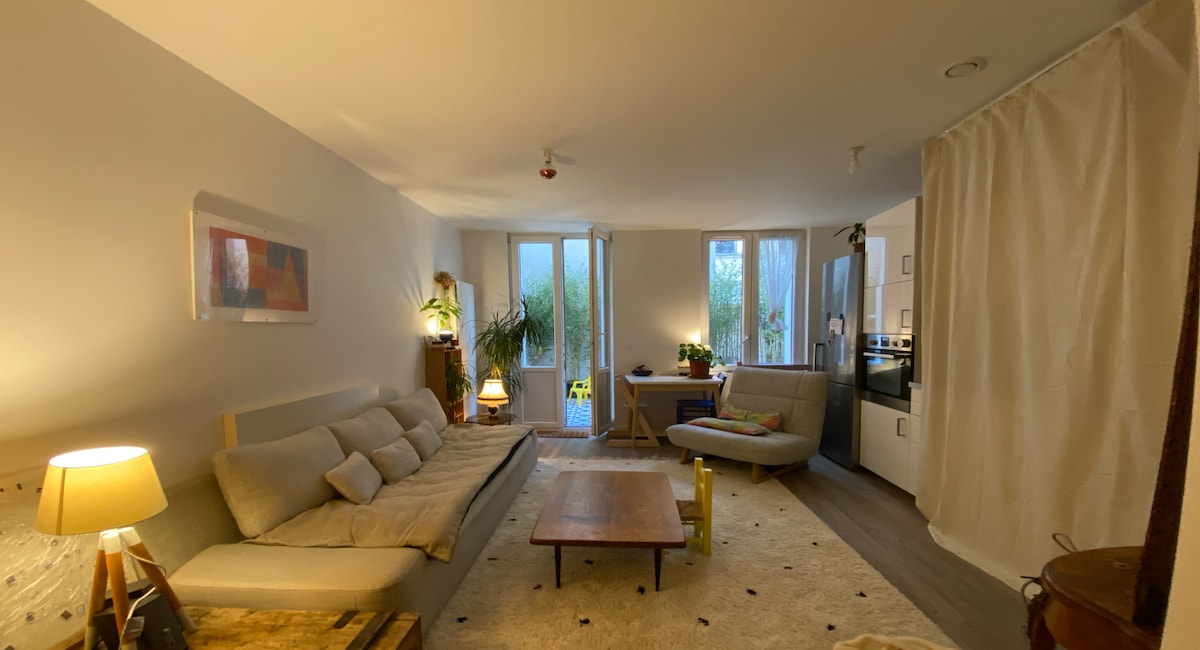 La sala de estar con vistas a la terraza