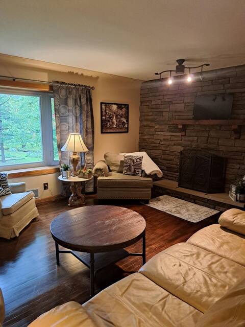 Cozy 5 bedroom home in Holly, MI