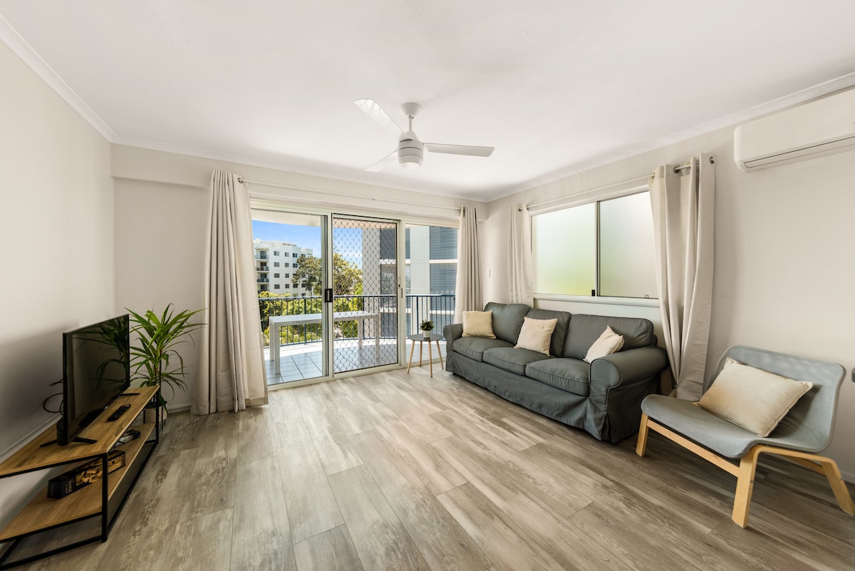 Successful Airbnb property: Private Rooftop 90m² - Penthouse | Walk to Beach in Mooloolaba