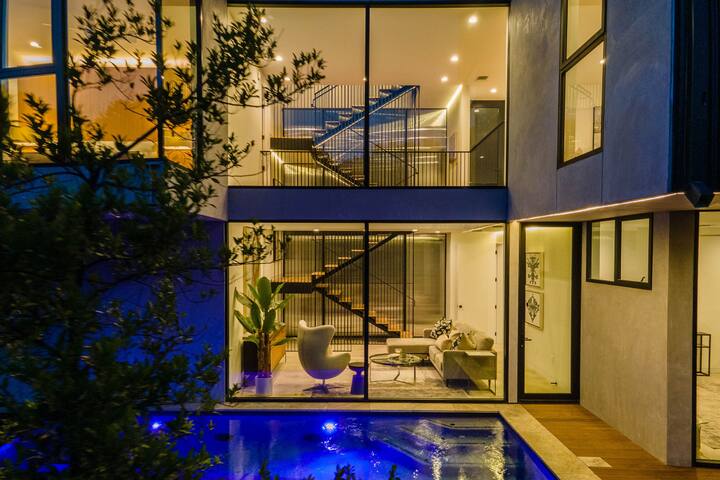 New Central Austin Modern – 2 miles to downtown gallery image 4