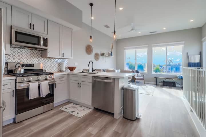 Brand New Construction: Mission Bay View Home! - San Diego, CA