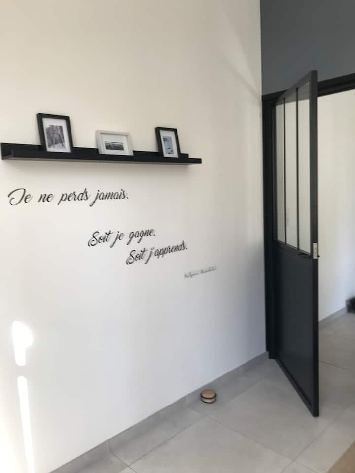 Kutoka chumba kikuu hadi chumba cha kulala