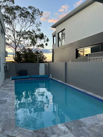 5 Bedroom Family Luxury with Pool & Pool House! gallery image 5