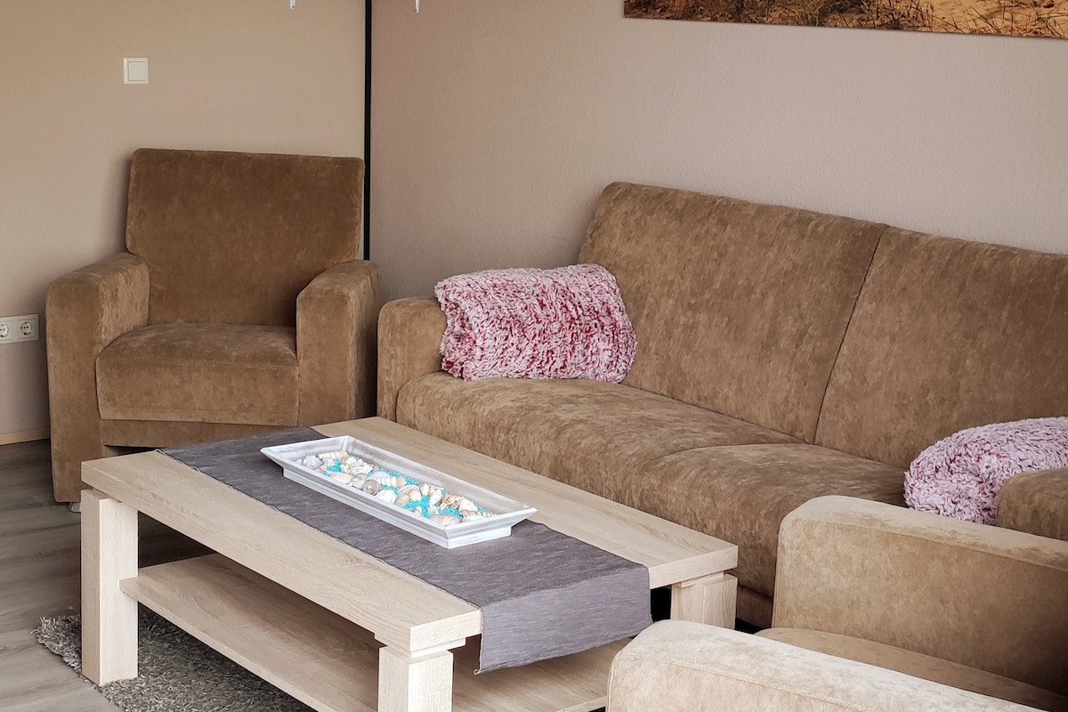 Top Airbnb: Wooden house in the countryside in Wesermarsch