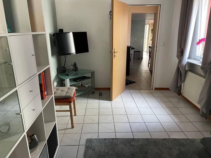 Gemütliche Haushälfte Mit Eigenem Stellplatz - 奧柏侯遜