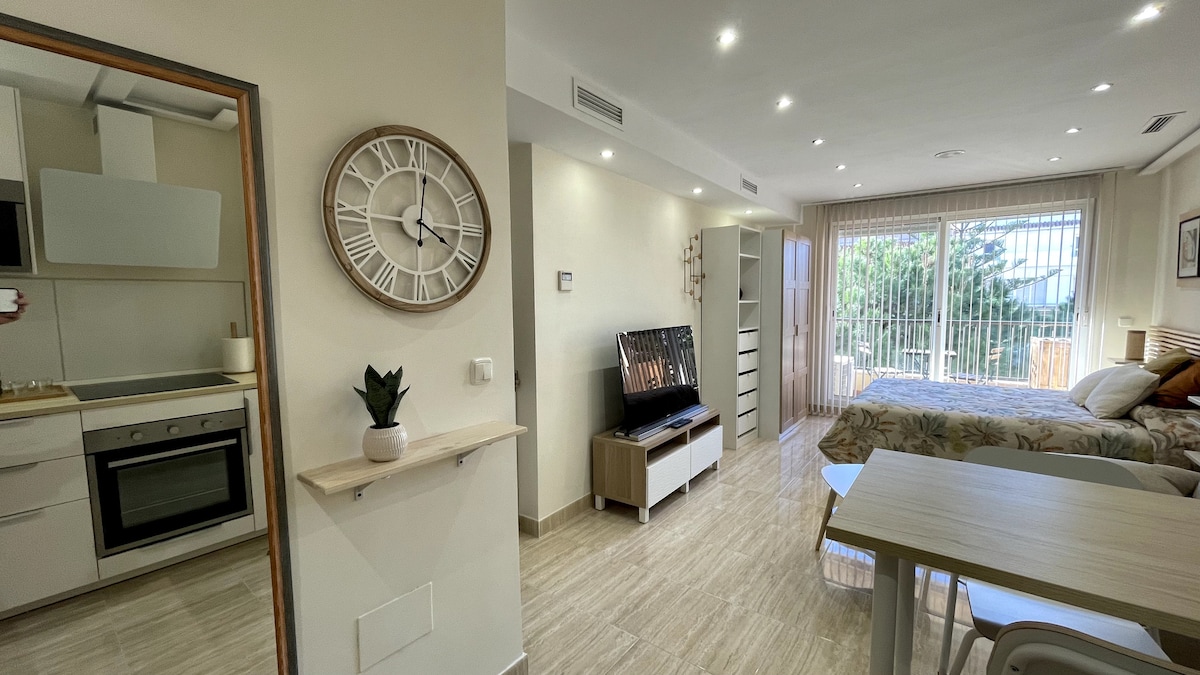 Airbnb performant: Beachside studio. à Manilva