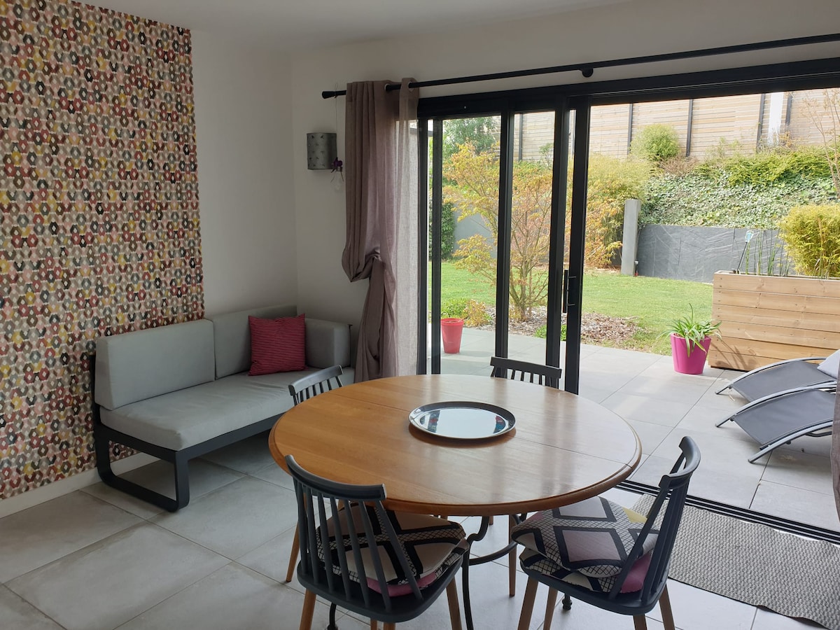 Propriété Airbnb réussie: House with garden 800 m from the beach à Guidel