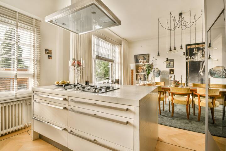 Luxury apartment Museum Quarter, 2 bedrooms gallery image 2