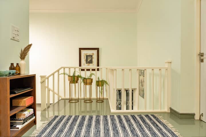 Living room 2 image 2