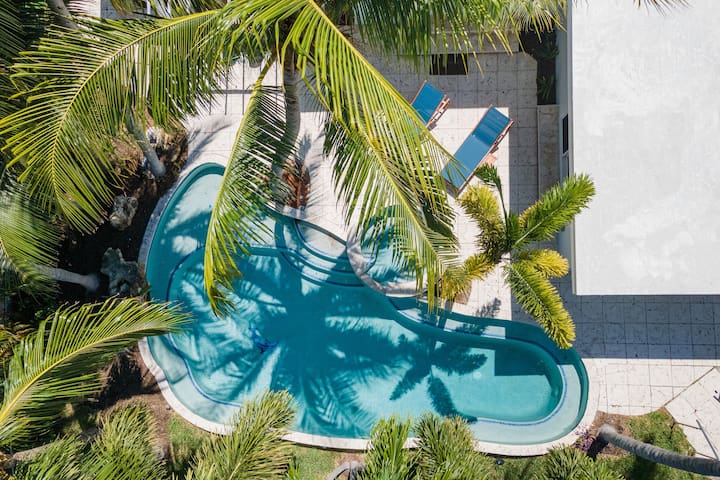 End of Summer Special Gorgeous 3/3 Boaters dream