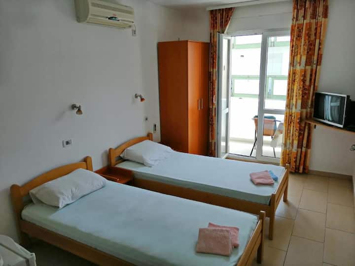 Mirko 1/2 Standard Apartments - Budva