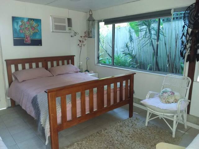 Tropical garden paradise gallery image 5