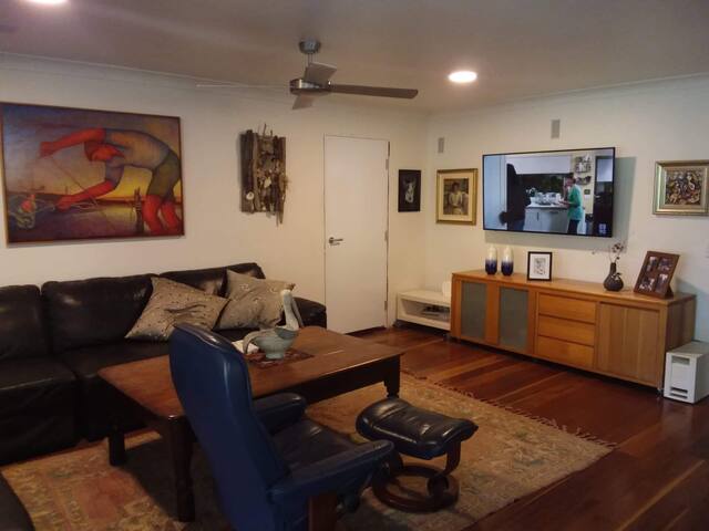 Tropical garden paradise gallery image 2