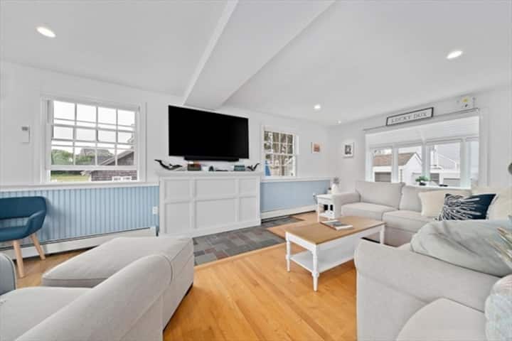 Welcome To Windansea. Duxbury Beach Vacation Home - Marshfield, MA