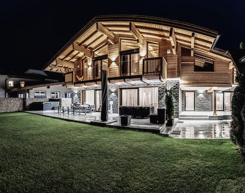 Chalet Amadeus - Designer Luxury Chalet for 14