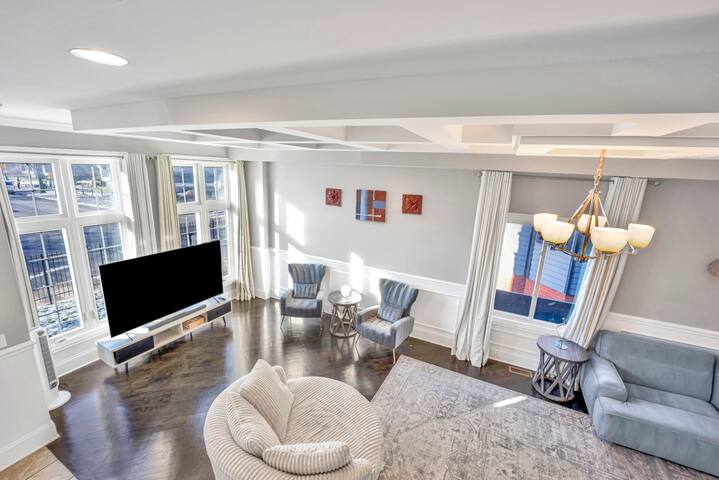 Lux Home Chicago 7mins Downtown gallery image 4