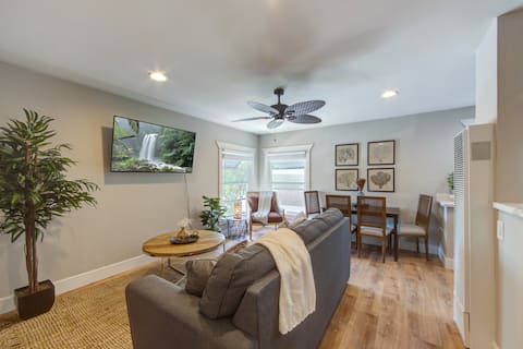 King-sized Top Floor 5 Min Walk to Coronado Beach!