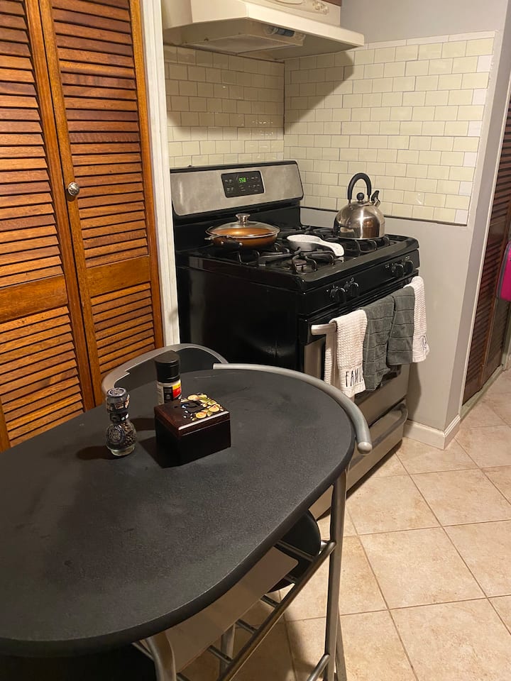 Private Apartment 2 Bedroom 1 Bath - Chatham, NJ