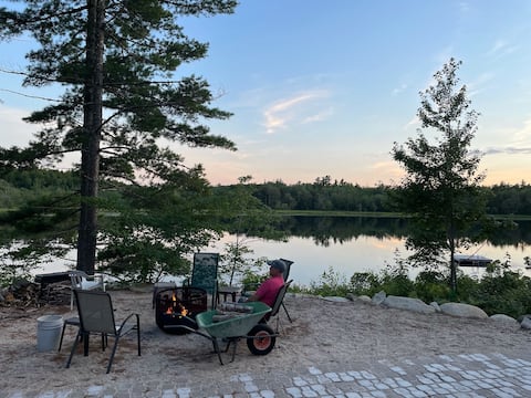 Popular Airbnb listing: Summerhome on the River in Queens