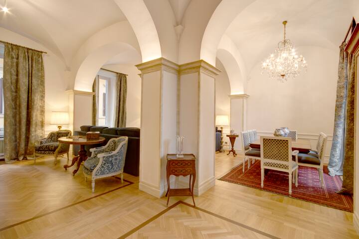 Unique apartment in the heart of the Spanish Steps gallery image 3
