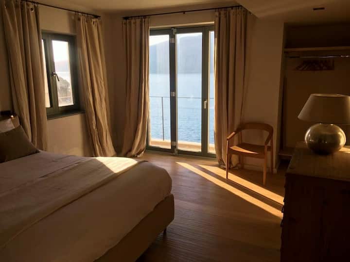 Главна спална соба