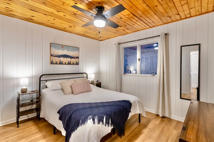 Втора спалня с двойно легло