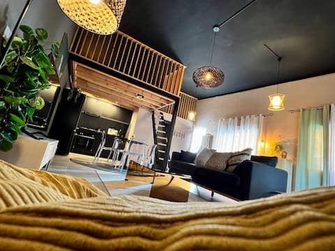 Cosy modern Tinyhouse Adults 14+ with amazing Pool