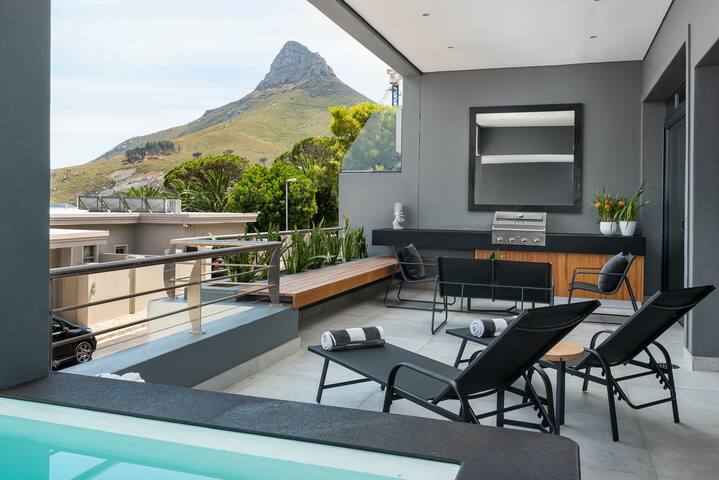 “Sunset Boulevard!” gallery image 2