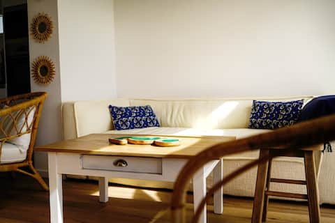 Successful Airbnb property: Sea view house with pool in Sausset Les Pins