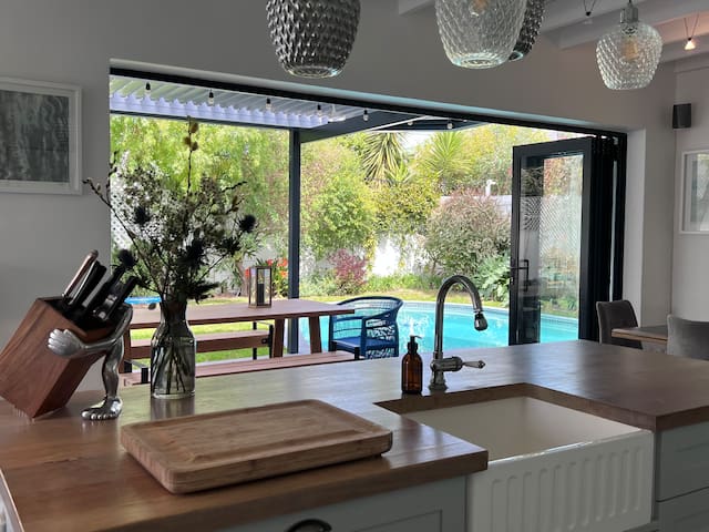 Beautifully bespoke quiet family vacation home