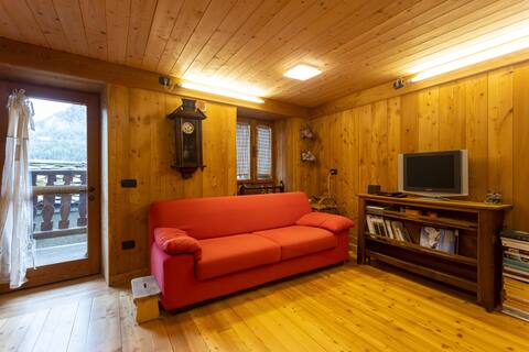 Airbnb con migliori performance: All renewed "Rascard" in traditional context a Ayas