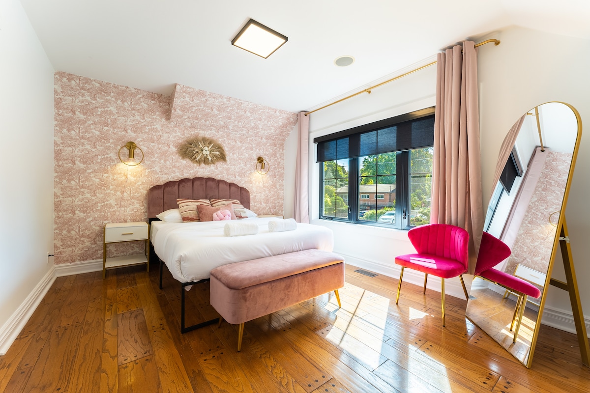 El segundo dormitorio está ubicado en el segundo piso del alojamiento. 