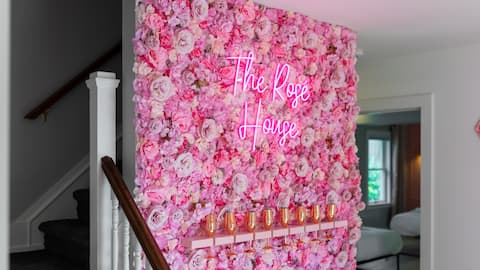The Rosé House NOTL - Glam room - Old Town