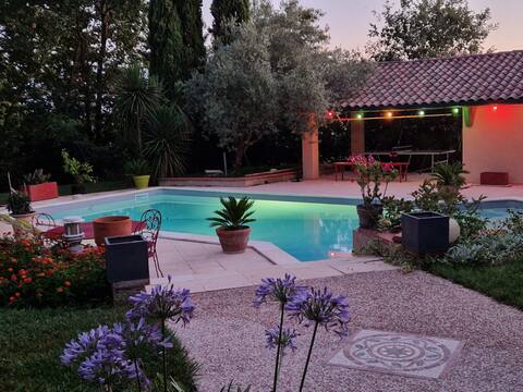 Volume and tranquility in a green setting