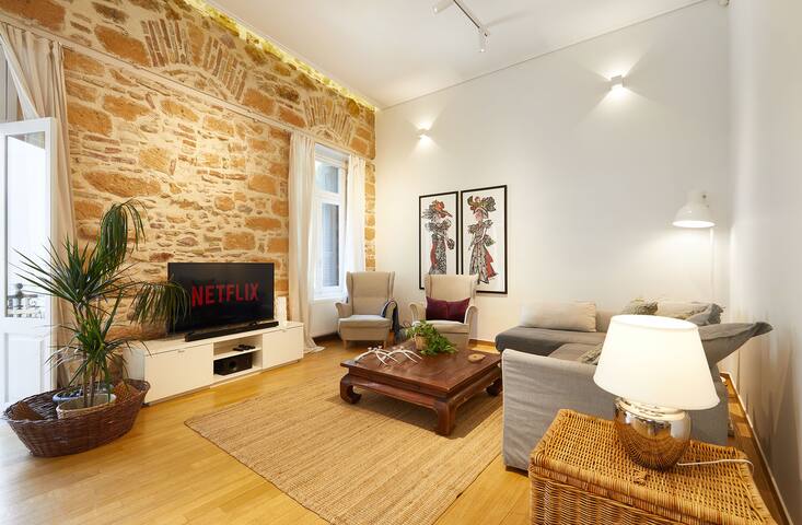 Chloe Boutique Apartments Plaka gallery image 4