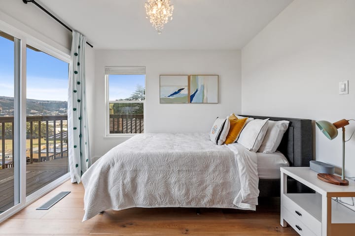 Ocean View Queen Bedroom