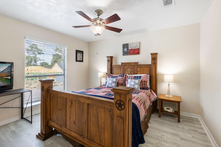 ห้องนอนใหญ่