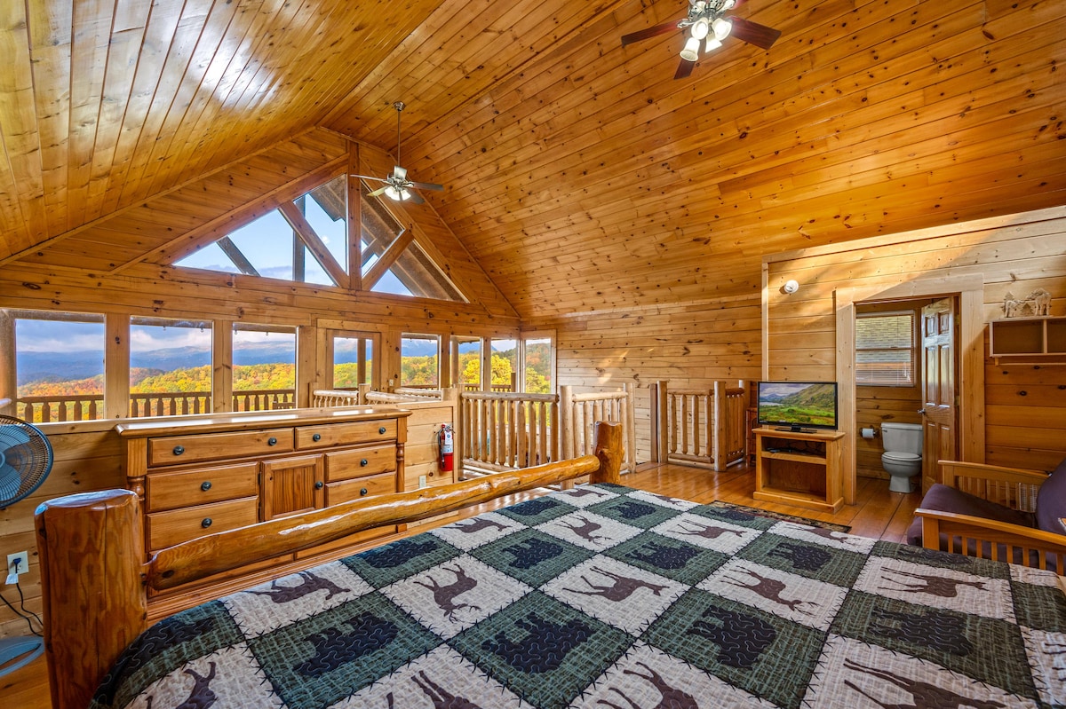 Bed op de bovenste verdieping dat recht naar de bergen staart!