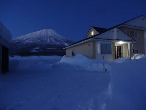SUN HOUSE Makkari