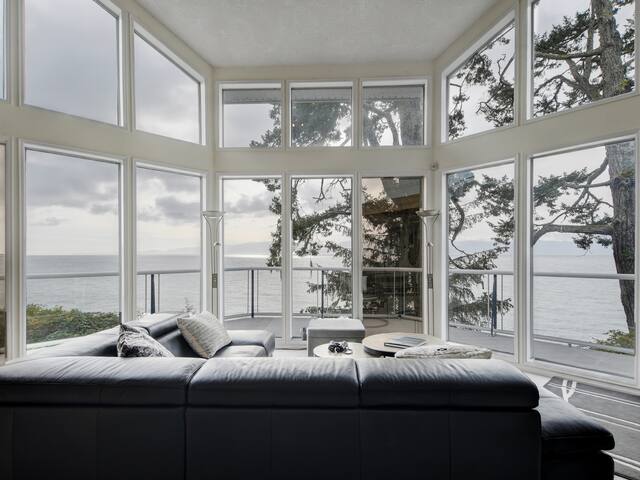 Unforgettable Oceanfront Experience in Sooke, BC gallery image 5